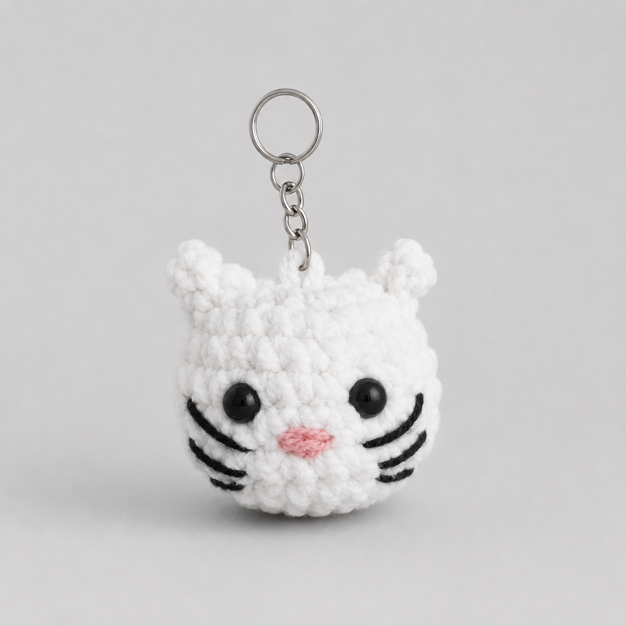 Tête de chat blanc